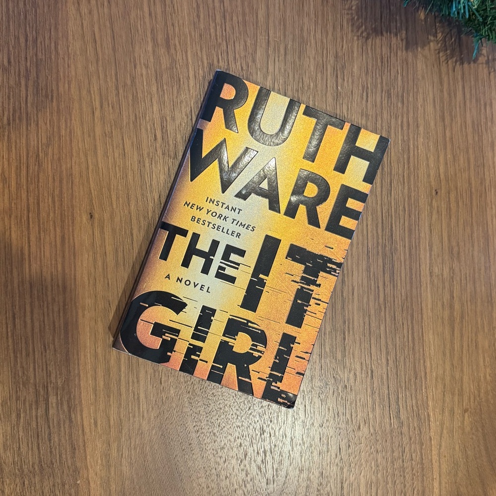Ruth Ware The It Girl Fiction Mystery Suspenseful Thriller Paperback Book